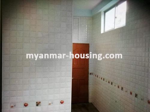 Myanmar real estate - for rent property - No.3428 - Condo room with reasonable price in Kyauktada. - bathroom view