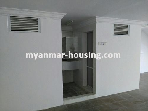 缅甸房地产 - 出租物件 - No.3439 - A landed house for rent in South Okkalarpa Township. - View of the Toilet and Bathroom