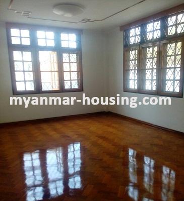 မြန်မာအိမ်ခြံမြေ - ငှားရန် property - No.3451 - မရမ်းကုန်းမြို့နယ်တွင် လုံးချင်းတစ်လုံးငှားရန်ရှိသည်။ View of the Living room