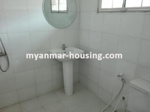 မြန်မာအိမ်ခြံမြေ - ငှားရန် property - No.3455 - ၇ မိုင်တွင် လုံးချင်းတစ်လုံးငှါးရန်ရှိသည်။Bathroom view