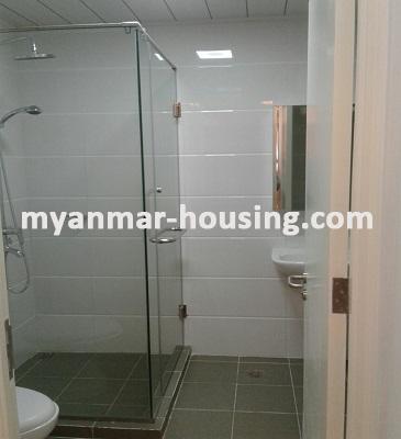 缅甸房地产 - 出租物件 - No.3458 - A Condominium apartment for rent in Star City. - View of Bath room and Toilet