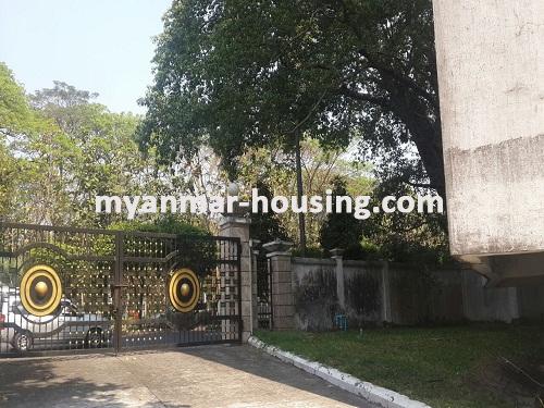 缅甸房地产 - 出租物件 - No.3487 - A Good Condo room for rent in GGV Condo. - View of compound