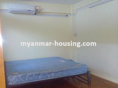 မြန်မာအိမ်ခြံမြေ - ငှားရန် property - No.3488 - ပုဇွန်တောင်မြို့နယ်တွင် ဈေးအတင့်အသင့်ဖြင့် တိုက်ခန်းကောင်းတစ်ခန်း ငှားရန်ရှိသည်။ View of the Bed room