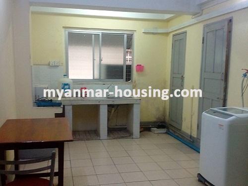 ミャンマー不動産 - 賃貸物件 - No.3488 - A good apartment with reasonable price for rent in Pazundaung Township. - View of the Kitchen room