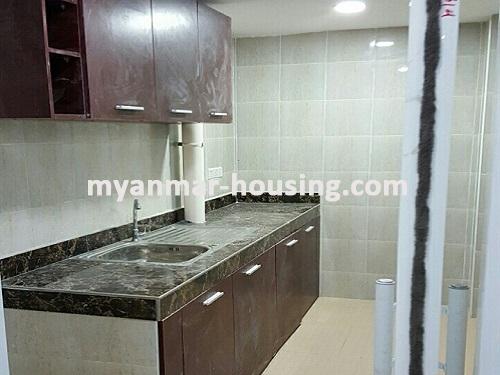 ミャンマー不動産 - 賃貸物件 - No.3499 - A Condominium room for rent in MaharSwe Condo - View of the Kitchen room