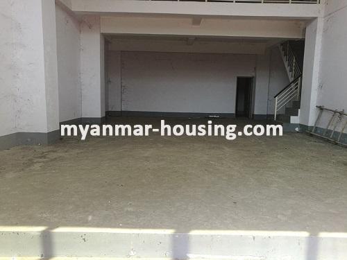 ミャンマー不動産 - 賃貸物件 - No.3505 - An apartment for rent in Kyaukdadar Township - View of the Living room