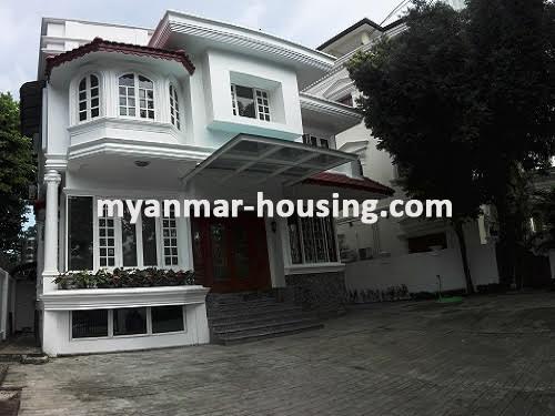မြန်မာအိမ်ခြံမြေ - ငှားရန် property - No.3517 - အင်းယားကန်နားတွင်  ခြံကျယ်လုံးချင်းတစ်လုံးငှါးရန်ရှိသည်။ - house view