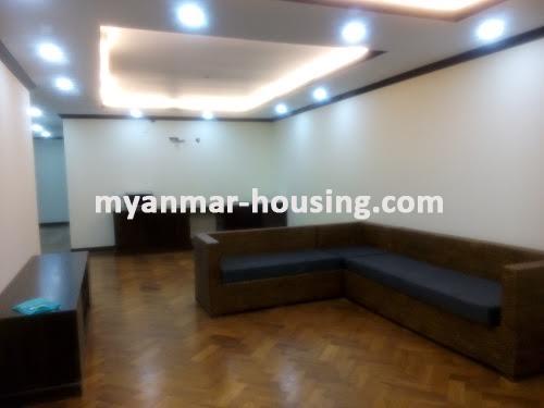 မြန်မာအိမ်ခြံမြေ - ငှားရန် property - No.3520 - ရန်ကင်း Grand Sayarsan Condo တွင် ကွန်ဒိုတိုက်ခန်းငှါးရန်ရှိသည်။living room view