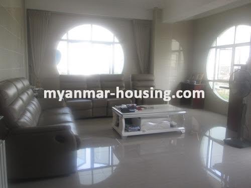 缅甸房地产 - 出租物件 - No.3527 - Condo room for rent with good view in Lanmadaw! - livingroom view