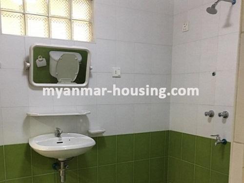 缅甸房地产 - 出租物件 - No.3530 - Condominium room for rent in Mingalar Taung Nyunt Township. - View of the bath room