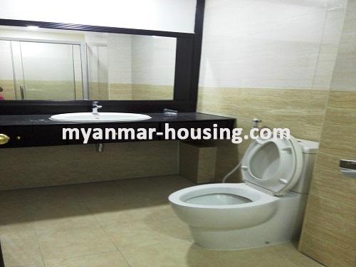 缅甸房地产 - 出租物件 - No.3540 - One of the Standard Condo Rooms in Ahlone! - bathroom view