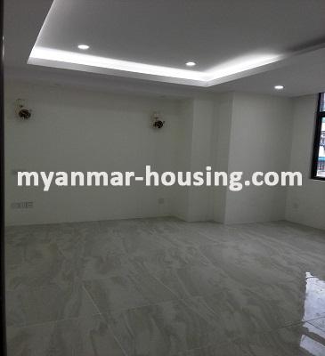 မြန်မာအိမ်ခြံမြေ - ငှားရန် property - No.3541 - လှိုင်မြို့နယ်တွင် ကွန်ဒိုအခန်းကောင်းတစ်ခန်းဌားရန်ရှိသည်။     View of the room