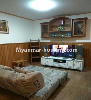 ミャンマー不動産 - 賃貸物件 - No.3547 - A Good room for rent in Yankin Centre, Yankin Township - View of the Living room