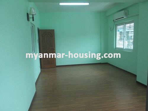 缅甸房地产 - 出租物件 - No.3568 - Excellent Condo room for rent in Hlaing Township.  - View of the Bed room