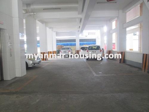 缅甸房地产 - 出租物件 - No.3568 - Excellent Condo room for rent in Hlaing Township.  - View of car parking