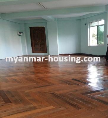 မြန်မာအိမ်ခြံမြေ - ငှားရန် property - No.3573 - စမ်းချောင်းမြို့နယ်တွင်  ခြောက်ထပ်တိုက်တစ်လုံးဌားရန်ရှိပါသည်။ - View of the living room