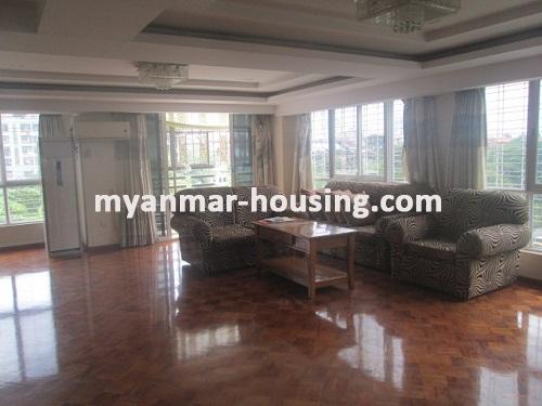 မြန်မာအိမ်ခြံမြေ - ငှားရန် property - No.3574 - ဗိုတစ်ထောင်မြို့နယ်ရှိ White Cloud Condo တွင် အဆင့်မြင့်ပြင်ဆင်သည့် ကွန်ဒိုခန်း ဌားရန်ရှိပါသည်။View of the Living room