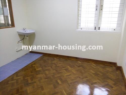 မြန်မာအိမ်ခြံမြေ - ငှားရန် property - No.3596 - ဗိုလ်တထောင်မြို့နယ်တွင် ဈေးအတင့်အသင့်ဖြင့် တိုက်ခန်းကောင်းတစ်ခန်းဌားရန်ရှိပါသည်။View of the room