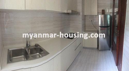 ミャンマー不動産 - 賃貸物件 - No.3599 - A Condo room for rent in Golden City Condo. - View of the Kitchen room