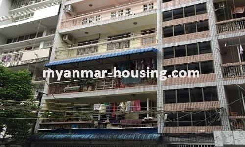 ミャンマー不動産 - 賃貸物件 - No.3619 - An apartment for rent in Botahtaung Township with reasonable price - View of the Building