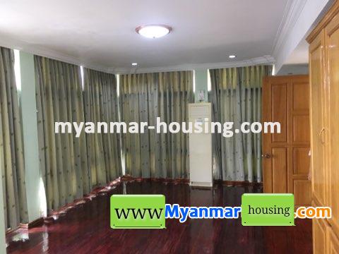 မြန်မာအိမ်ခြံမြေ - ငှားရန် property - No.3624 - ဗဟန်းရွေှတောင်ကြားတွင် ပြင်ဆင်ထားသော ကွန်ဒိုတိုက်ခန်းငှါးရန်ရှိသည်။Materbedroom