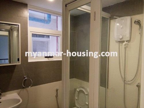 缅甸房地产 - 出租物件 - No.3672 - Well decorated condo room for rent in Star City.  - View of the Toilet and Bathroom