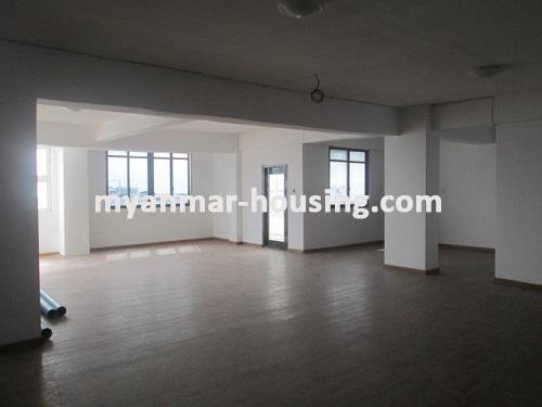 ミャンマー不動産 - 賃貸物件 - No.3678 - Duplex Penthouse for rent in Botahtaung! - inside view