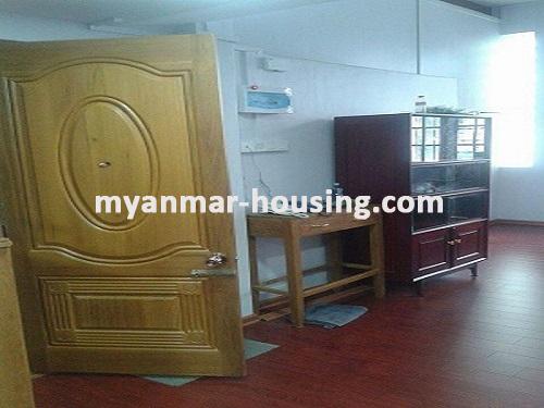 缅甸房地产 - 出租物件 - No.3716 - Apartment for rent in Downtown! - entrance  door