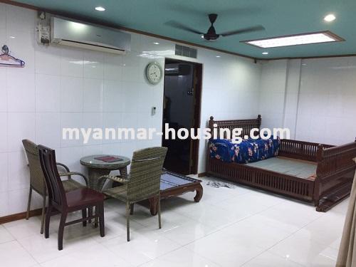 မြန်မာအိမ်ခြံမြေ - ငှားရန် property - No.3727 - မြို့ထဲတွင် ကွန်ဒိုတိုက်ခန်းငှါးမည်။single bedroom view