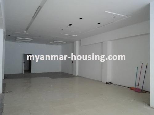 မြန်မာအိမ်ခြံမြေ - ငှားရန် property - No.3776 - စမ်းချောင်းမြို့နယ်တွင် ဆိုင်ခန်းဖွင့်ရန်ကောင်းမွန်သည့် မြေညီထပ် အခန်းဌားရန်ရှိပါသည်။ - View of the Living room