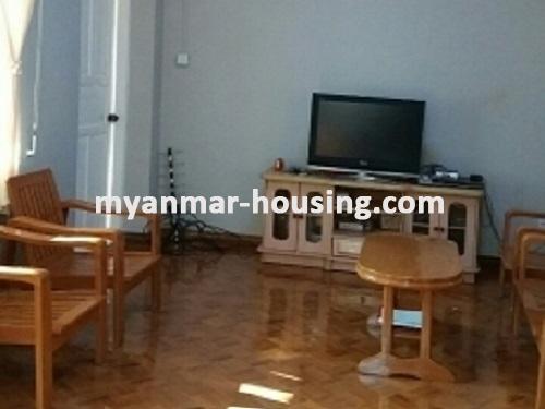 မြန်မာအိမ်ခြံမြေ - ငှားရန် property - No.3780 - စမ်းချောင်းတွင် ကွန်ဒိုတိုက်ခန်း ငှါးရန်ရှိသည်။ - living room