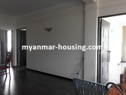 မြန်မာအိမ်ခြံမြေ - ငှားရန် property - No.3781 - ကမာရွတ်တွင် ကွန်ဒိုခန်းသစ်ငှါးရန်ရှိသည်။living room