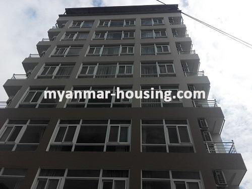 မြန်မာအိမ်ခြံမြေ - ငှားရန် property - No.3781 - ကမာရွတ်တွင် ကွန်ဒိုခန်းသစ်ငှါးရန်ရှိသည်။the whole building view