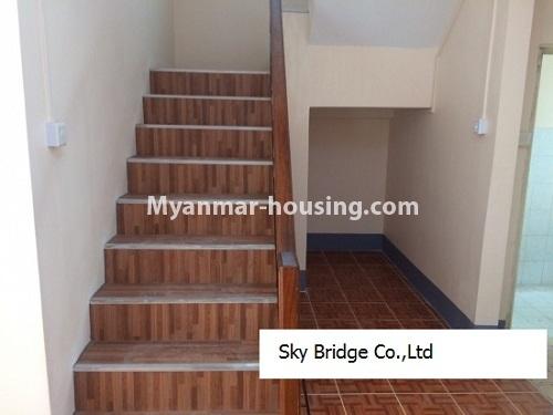 မြန်မာအိမ်ခြံမြေ - ငှားရန် property - No.3786 - လှိုင်မြို့နယ်တွင် နှစ်ထပ်တိုက် လုံးချင်းတစ်လုံး ဌားရန်ရှိပါသည်။View of the room