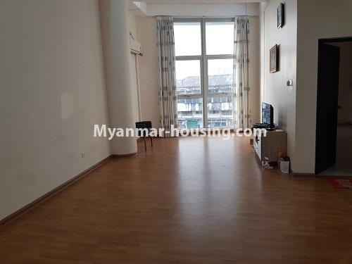 မြန်မာအိမ်ခြံမြေ - ငှားရန် property - No.3789 - Hledan Center Condo တွင် အခန်းကောင်းတစ်ခန်း ဌားရန် ရှိပါသည်။View of the Living room