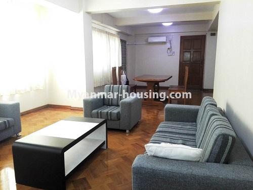 မြန်မာအိမ်ခြံမြေ - ငှားရန် property - No.3806 - ကမာရွတ်တွင် တိုက်ခန်းငှါးရန်ရှိသည်။living room