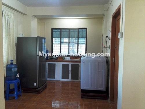 မြန်မာအိမ်ခြံမြေ - ငှားရန် property - No.3806 - ကမာရွတ်တွင် တိုက်ခန်းငှါးရန်ရှိသည်။kitchen 