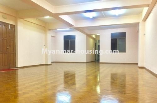 缅甸房地产 - 出租物件 - No.3813 - A Condo room for rent in Sanchaung Township. - View of the Living room
