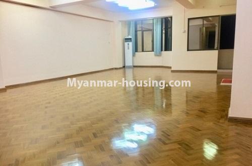 缅甸房地产 - 出租物件 - No.3813 - A Condo room for rent in Sanchaung Township. - View of the living room