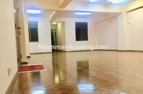 缅甸房地产 - 出租物件 - No.3813 - A Condo room for rent in Sanchaung Township. - View of the living room