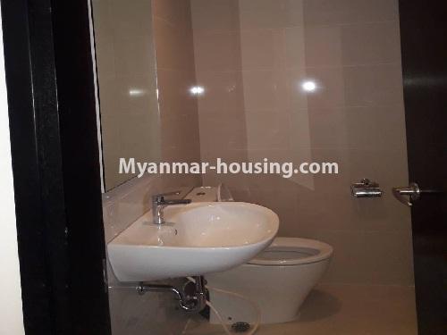 缅甸房地产 - 出租物件 - No.3829 - Excellent room for rent in G.E.M.S Condo. - View of the bathroom