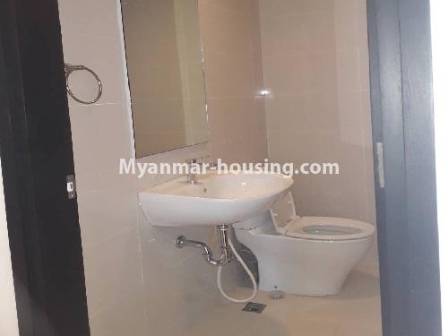မြန်မာအိမ်ခြံမြေ - ငှားရန် property - No.3830 - G.E.M.S Condo ကွန်ဒိုတွင် အခန်းကောင်းတစ်ခန်းဌားရန် ရှိပါသည်။View of the Toilet and Bathroom