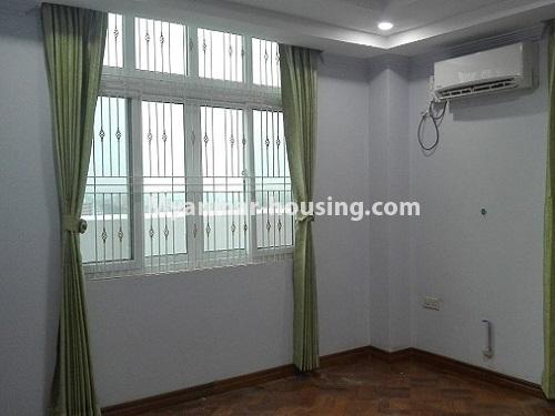 မြန်မာအိမ်ခြံမြေ - ငှားရန် property - No.3833 - မြတ်စုမွန်ကွန်ဒိုတွင် အခန်းကောင်းတစ်ခန်း ဌားရန်ရှိပါသည်။View of the Bed room