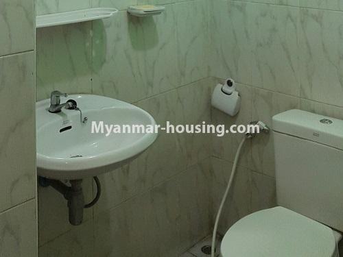 မြန်မာအိမ်ခြံမြေ - ငှားရန် property - No.3834 - ရန်ကင်းမြို့နယ်ရှိ စကားဝါအိမ်ရာတွင် အခန်းတစ်ခန်းဌားရန် ရှိပါသည်။View of the bathroom