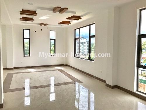 မြန်မာအိမ်ခြံမြေ - ငှားရန် property - No.3839 - ၉ မိုင်တွင် လုံးချင်းအိမ်ရဲ့ အပေါ်ထပ်အခန်းကျယ် ဌားရန် ရှိပါသည်။View of the Living room