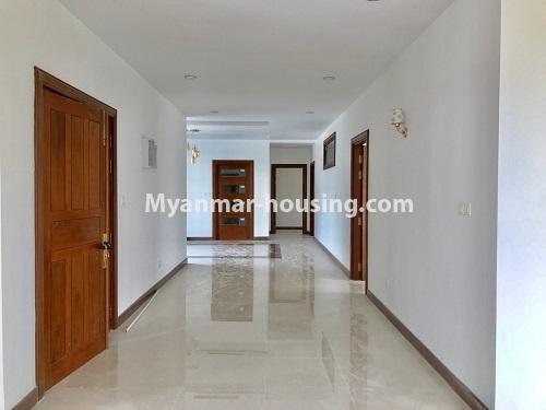 မြန်မာအိမ်ခြံမြေ - ငှားရန် property - No.3839 - ၉ မိုင်တွင် လုံးချင်းအိမ်ရဲ့ အပေါ်ထပ်အခန်းကျယ် ဌားရန် ရှိပါသည်။View of the Bed room