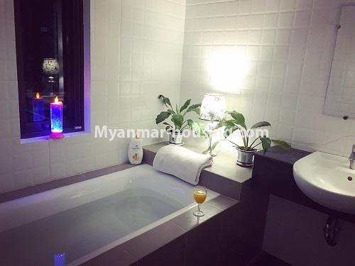 မြန်မာအိမ်ခြံမြေ - ငှားရန် property - No.3839 - ၉ မိုင်တွင် လုံးချင်းအိမ်ရဲ့ အပေါ်ထပ်အခန်းကျယ် ဌားရန် ရှိပါသည်။View of Bath room and Toilet