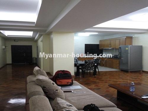 မြန်မာအိမ်ခြံမြေ - ငှားရန် property - No.3840 - မင်္ဂလာတောင်ညွန့်မြို့နယ်တွင် ကွန်ဒိုတိုက်ခန်းငှားရန်ရှိသည်။ living room view