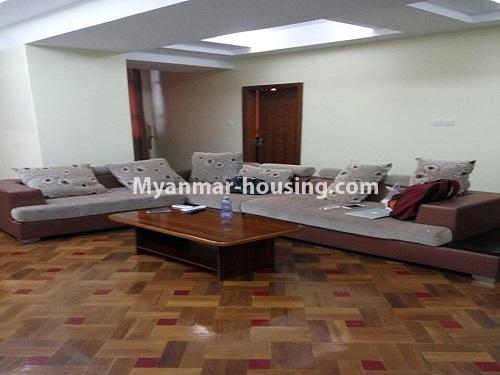 မြန်မာအိမ်ခြံမြေ - ငှားရန် property - No.3840 - မင်္ဂလာတောင်ညွန့်မြို့နယ်တွင် ကွန်ဒိုတိုက်ခန်းငှားရန်ရှိသည်။ front view of living room