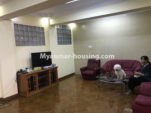 မြန်မာအိမ်ခြံမြေ - ငှားရန် property - No.3841 - ဗဟန်း၊ ပလဲကွန်ဒိုတွင် အခန်းငှားရန်ရှိသည်။different view of living room